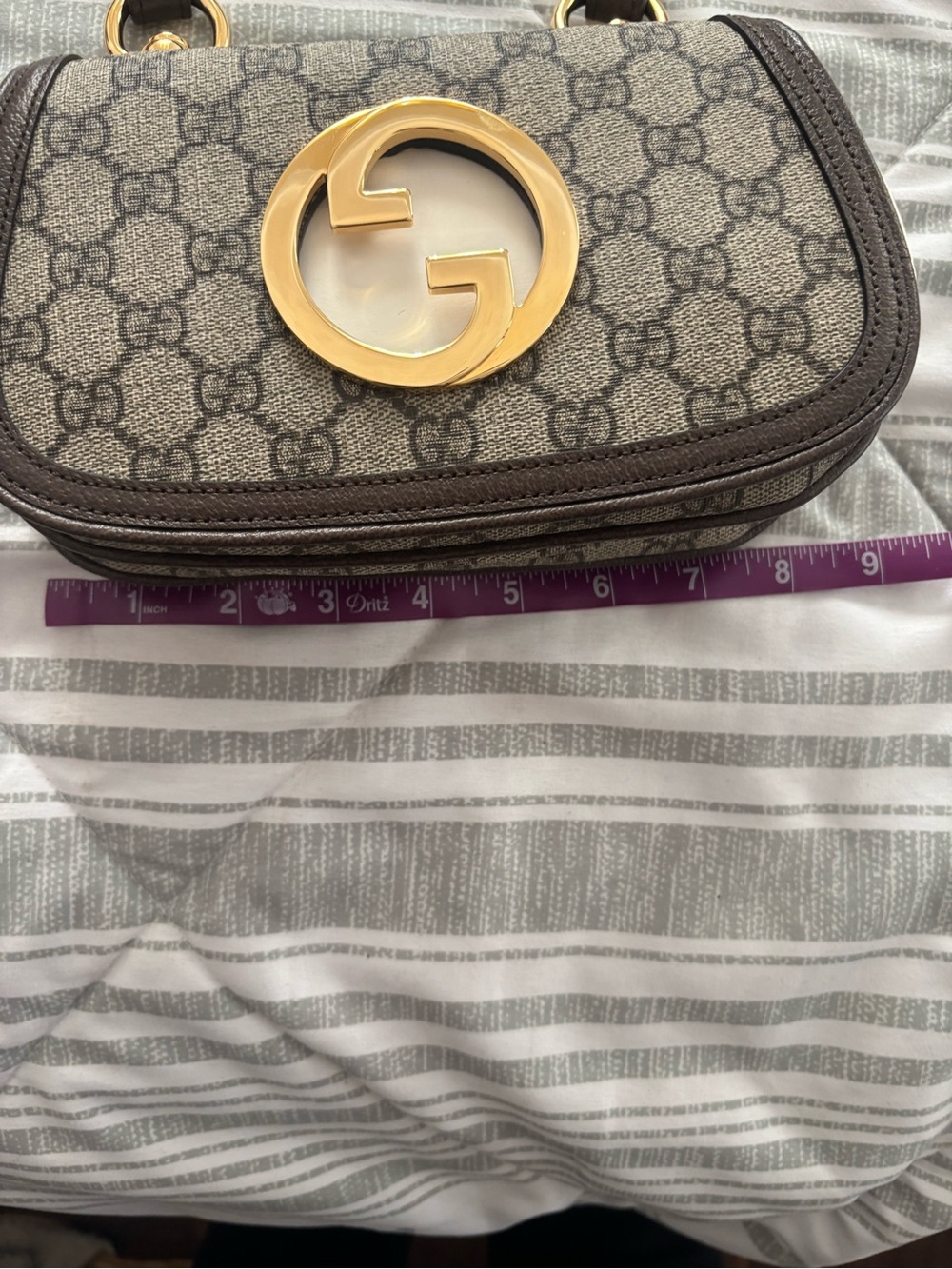 Gucci Brown GG Canvas Shoulder Bag with Gold Heart Logo and Chain Handle - Picture 14 of 14